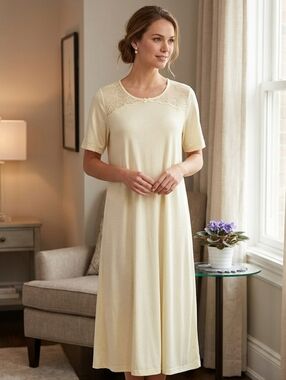 Wacoal Night Gown light yellow women